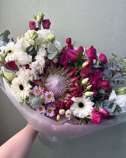 Экзотическая протея и нежная эустома with delivery to Astana