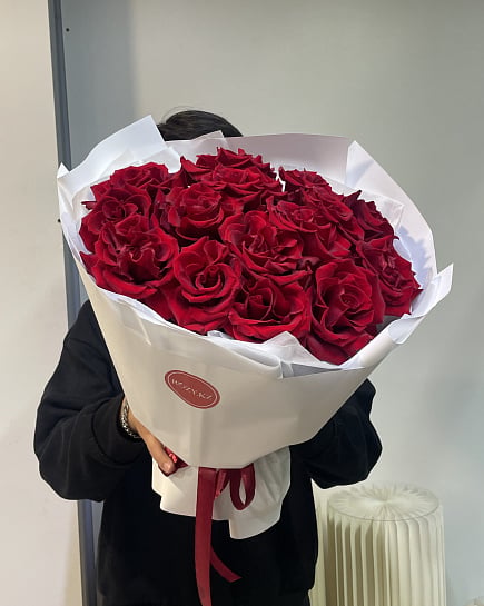 Классический букет из красных роз with delivery to Astana