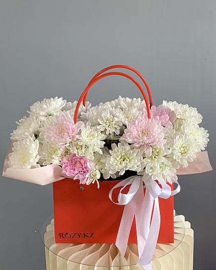 Хризантемовое облако в красной сумочке with delivery to Astana
