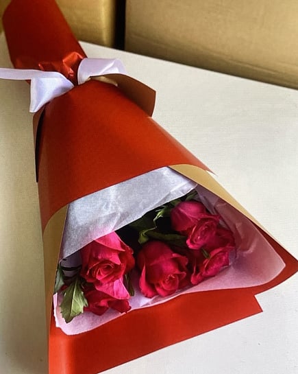 Классический букет красных роз with delivery to Pavlodar