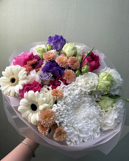 Яркий микс из гербер и хризантем with delivery to Astana