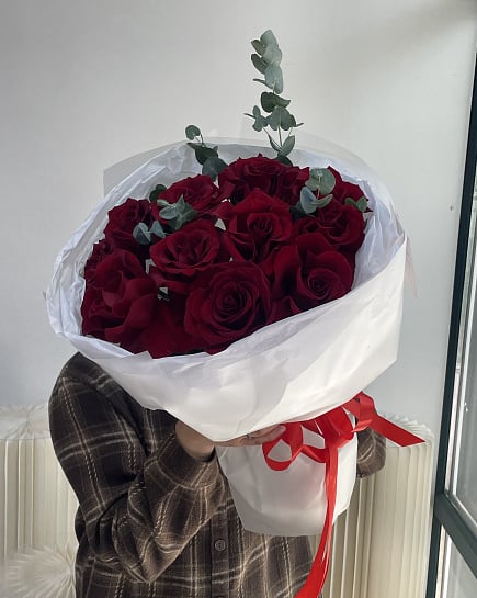 Классический букет красных роз with delivery to Astana