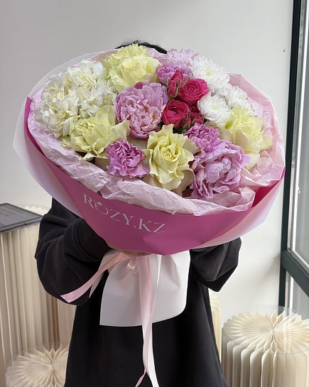 Пастельный микс с пионовидными розами with delivery to Astana