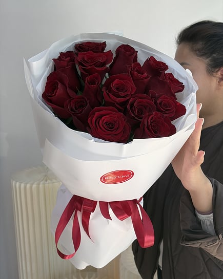 Классический букет из красных роз with delivery to Astana