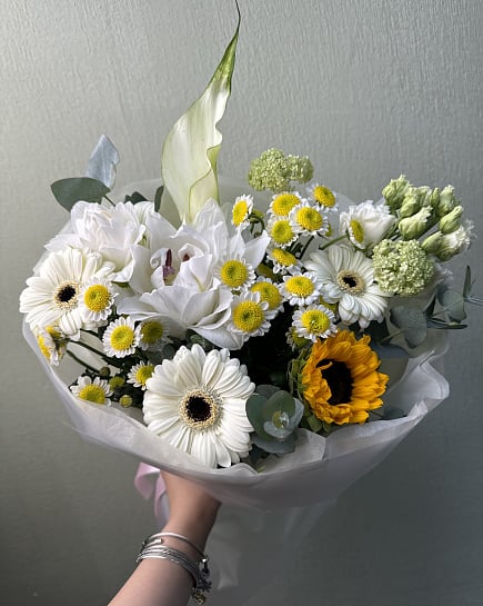 Солнечный микс с герберами и подсолнухом with delivery to Astana