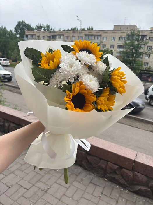 Солнечное настроение с подсолнухами - купить в Almaty с доставкой