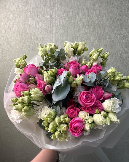 Розовое очарование с кустовыми розами with delivery to Astana